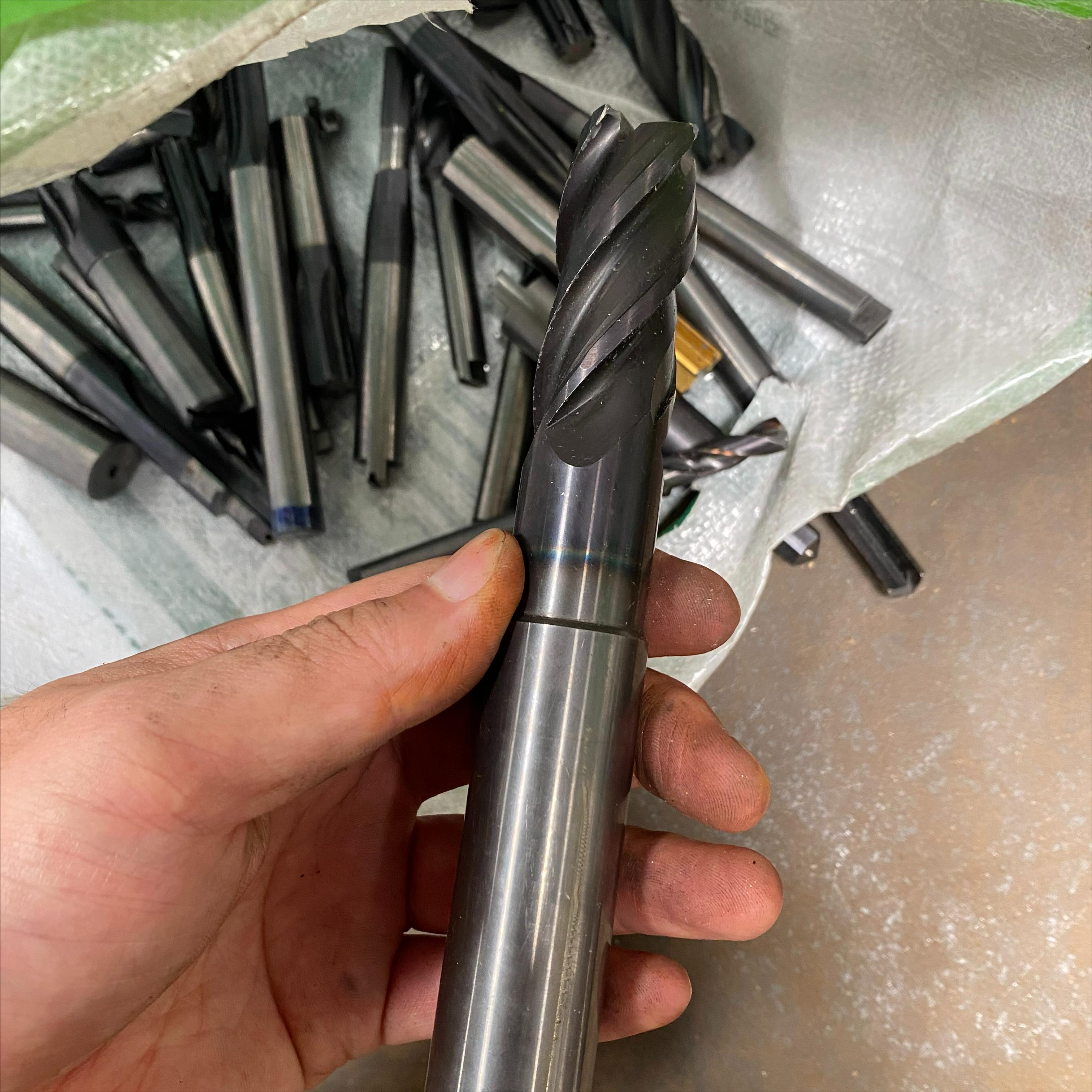 钨钢铣刀回收有什么用,废旧钨钢铣刀回收价格多少钱