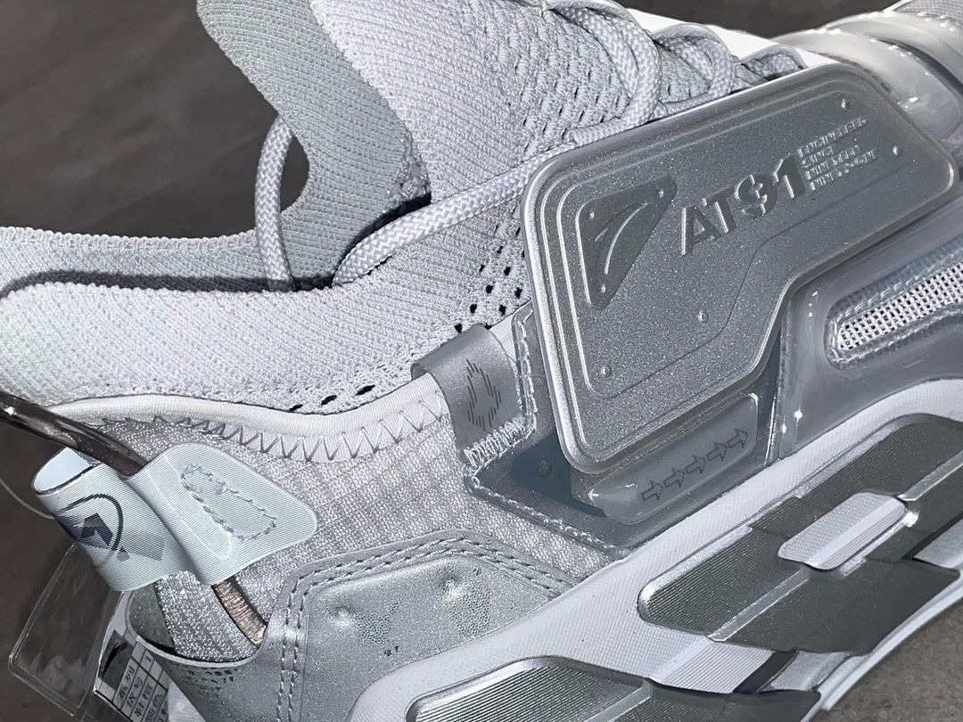 谷爱凌同款跑鞋太帅了，镂空跑鞋科技感强，安踏设计赶超李宁？