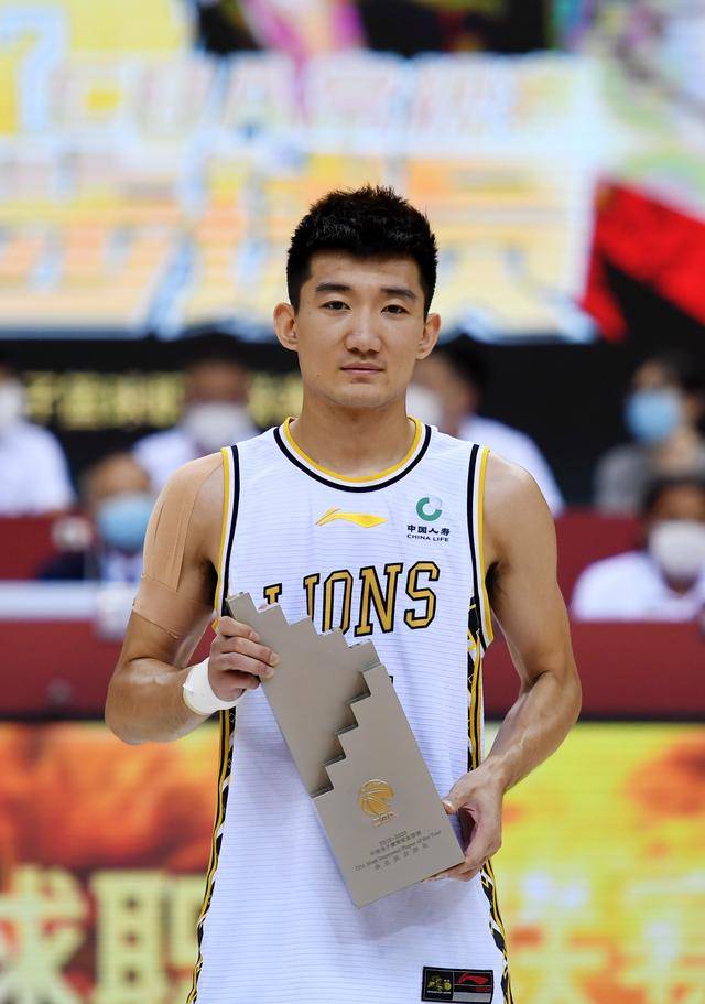 郭艾伦潘玮柏篮球,邓超郭艾伦完整视频