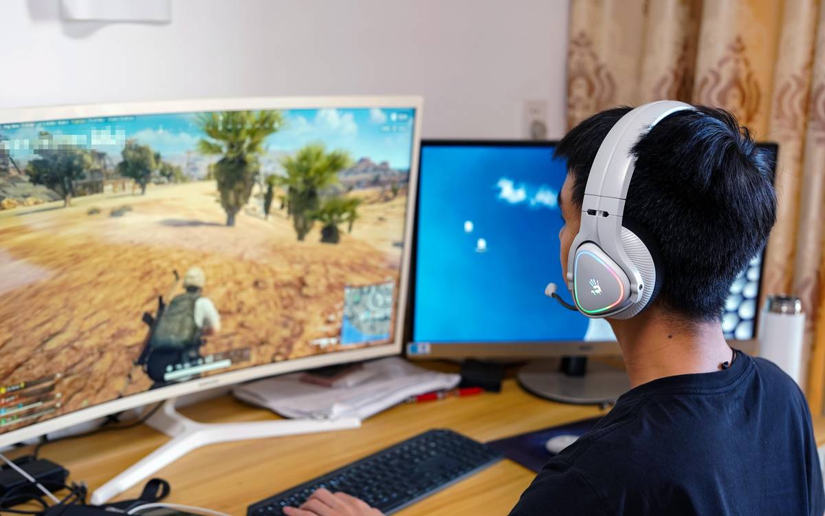 电竞入耳式耳机推荐高性价比,双飞燕血手幽灵耳机mr710