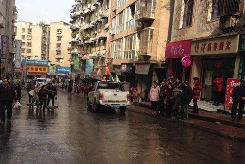 江西10岁男孩被女同学刺死,四川初中生当众杀害男同学