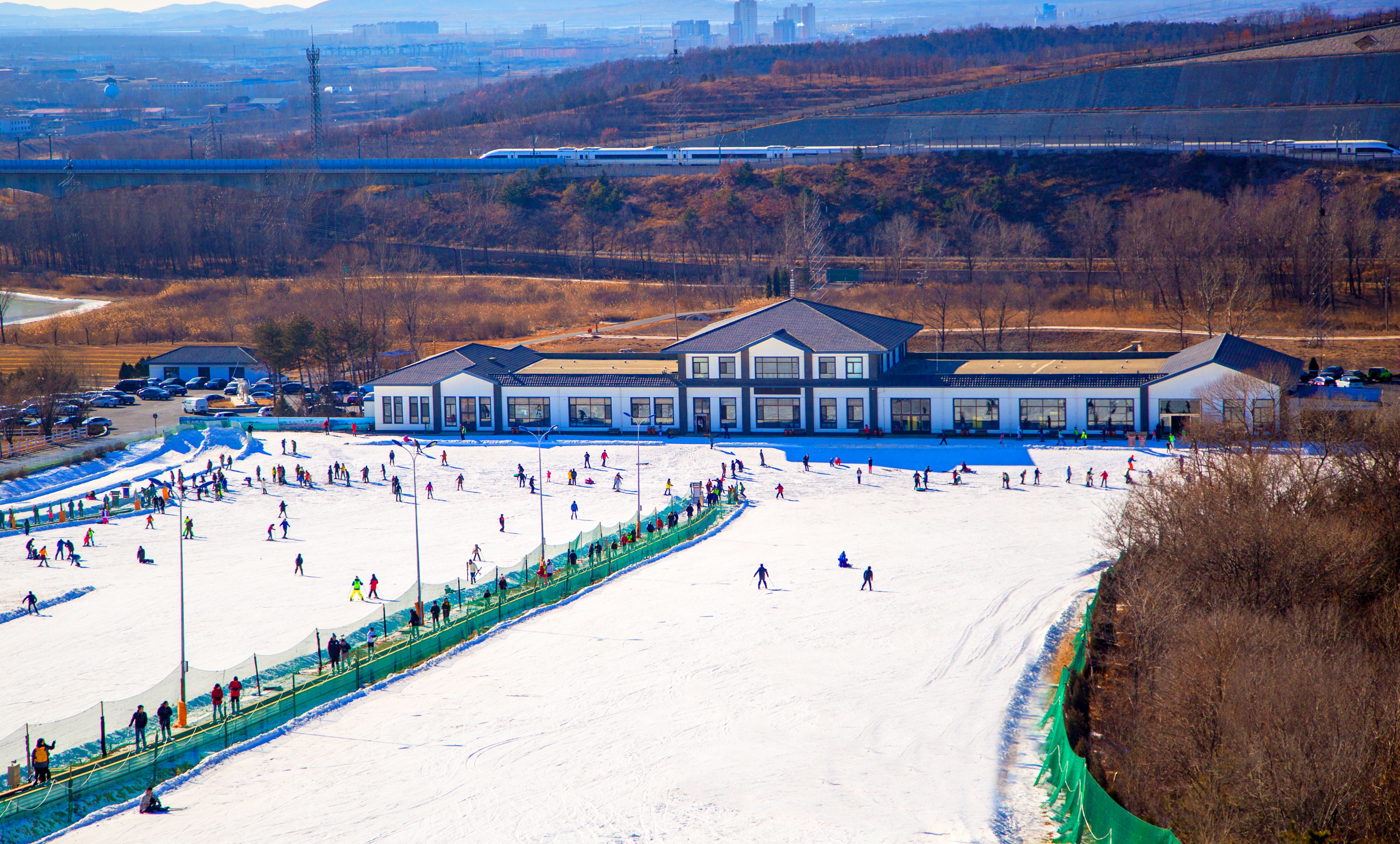大连滑雪场哪个最好玩,大连冬季玩雪野趣乐园