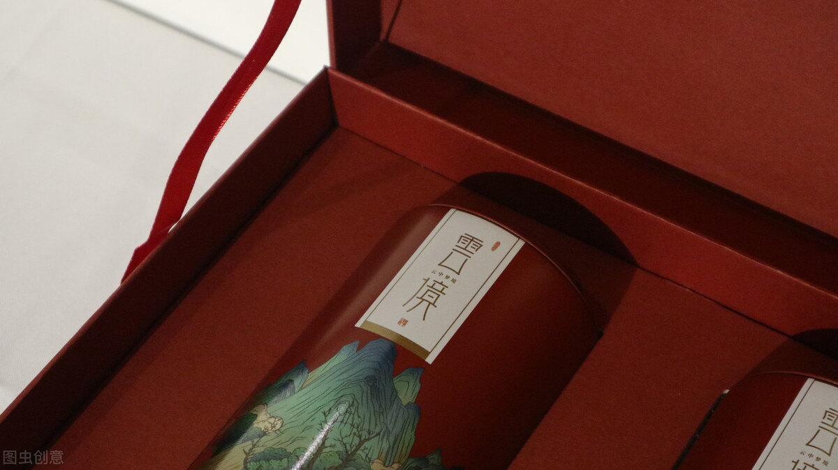 妈妈收到礼物高兴得眉开眼笑,送给父母的礼物惊喜有哪些