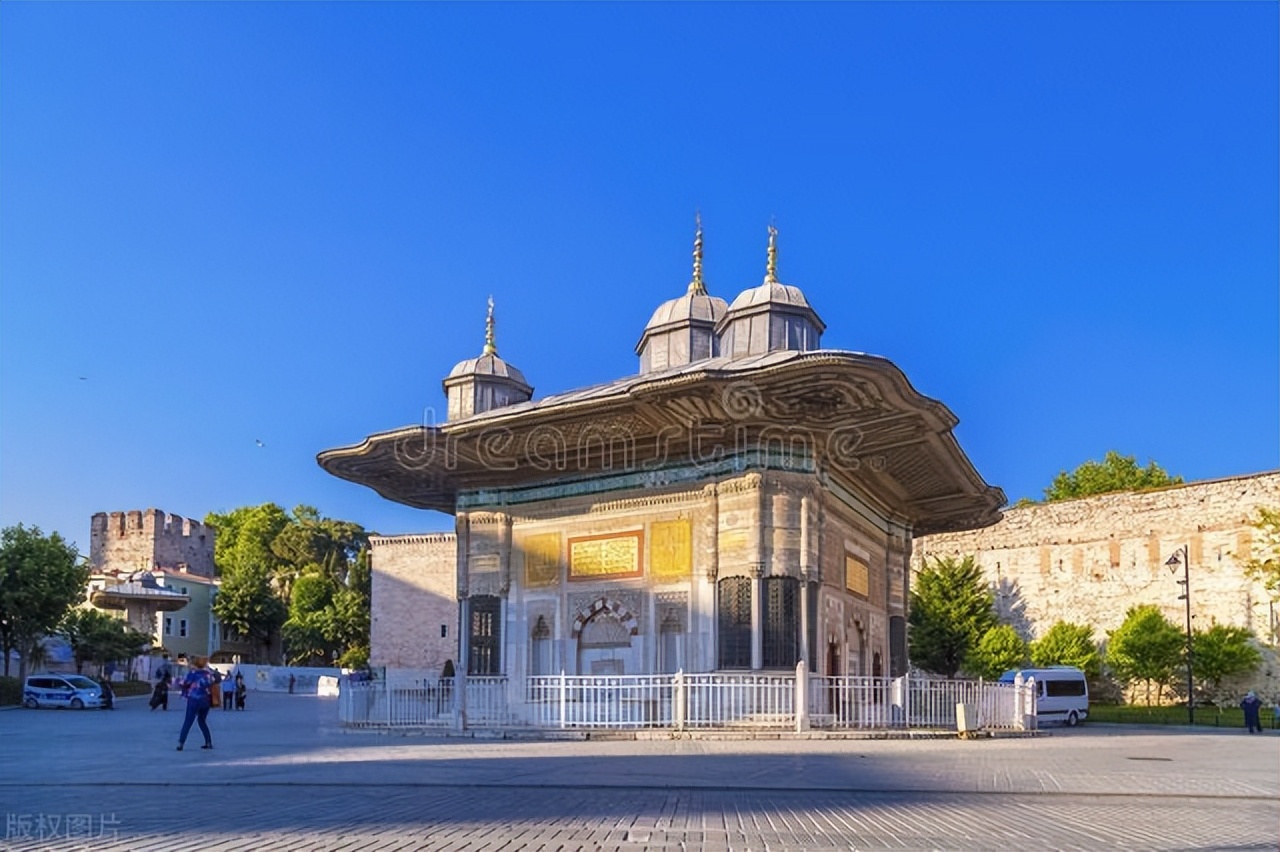 苏丹撤侨军舰上威武士兵,苏丹撤侨特点