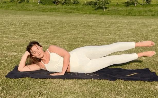 瘦肚子瘦大腿内侧瑜伽,瑜伽拉力器瘦大腿内侧