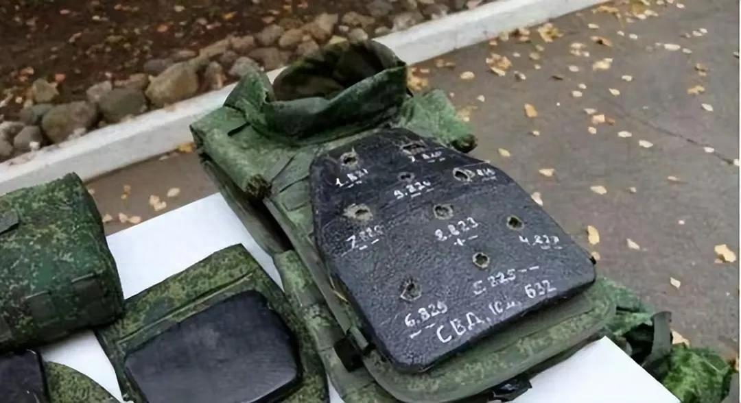 老父亲为了女儿赶出家门,老父亲把儿子赶走