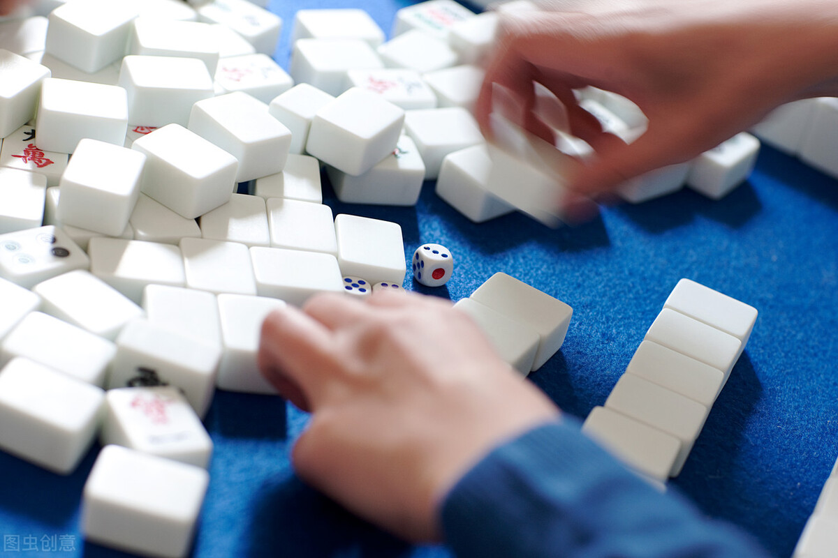 在小区里开个棋牌室收益怎么样,怎么经营一个小型棋牌室