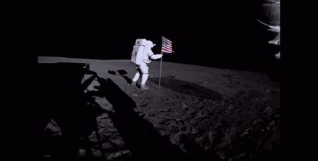 美国登月到底在月球上留下了哪些,登月的宇航员在月球上看见了什么