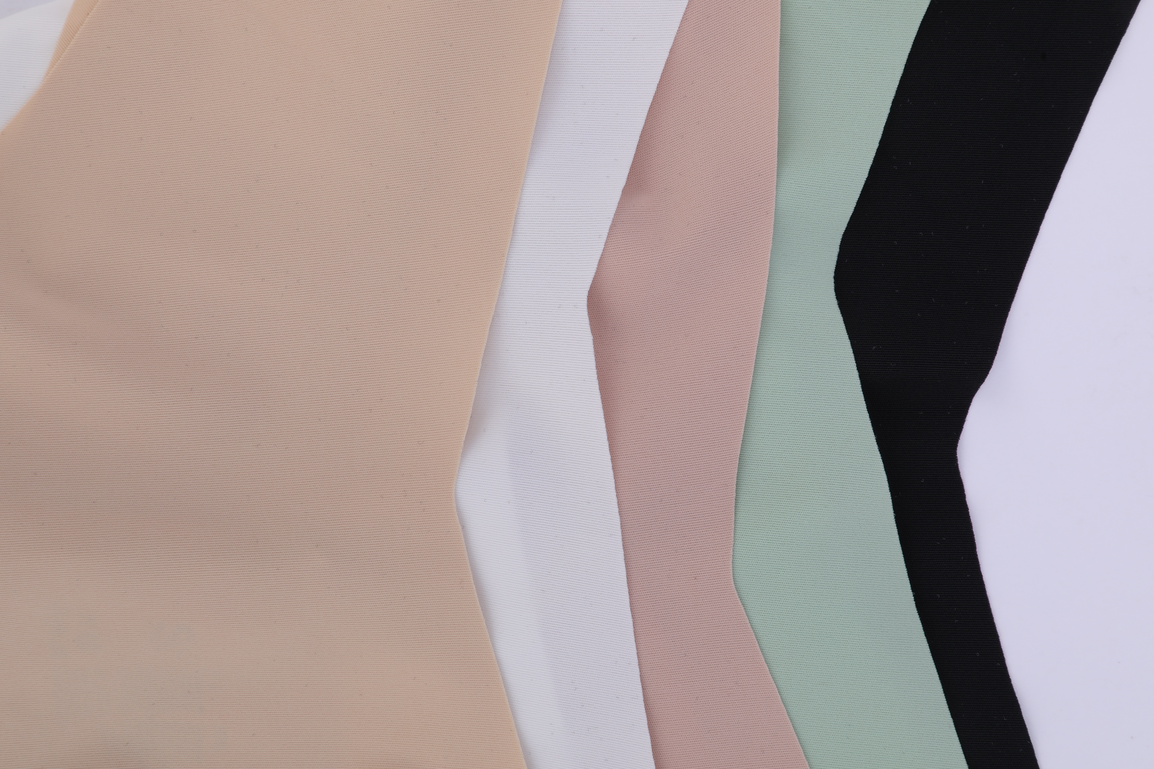 无痕*裤内**和传统*裤内**有何区别?无痕*裤内**是一种高级的内衣设计