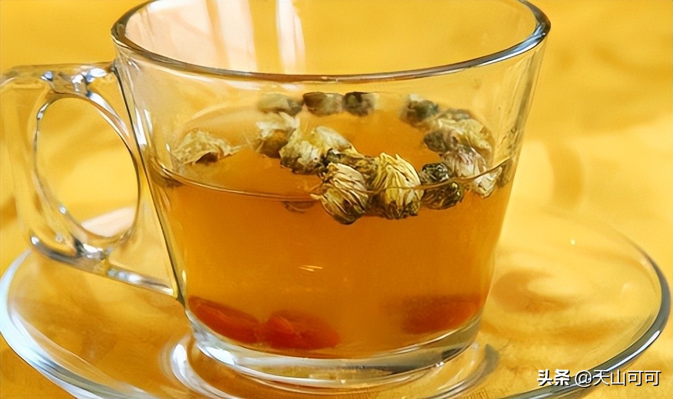 夏天冷泡菊花茶推荐,夏天喝菊花加冰糖