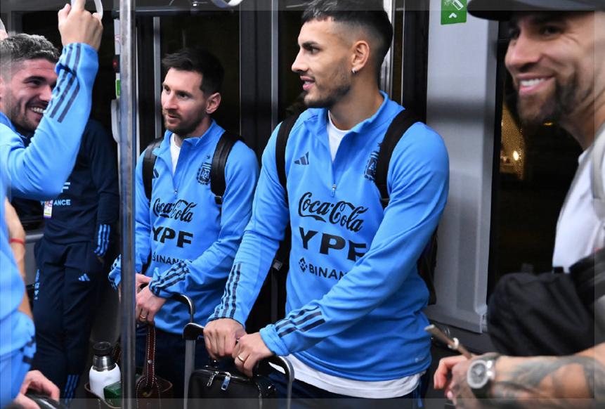 运动服男国家队,世界杯男模队队服