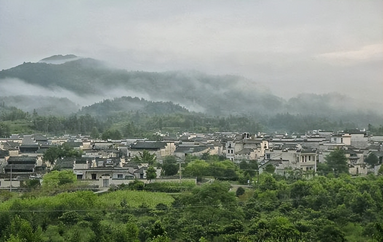世界上最著名的十大古镇,云南著名古镇景点排名