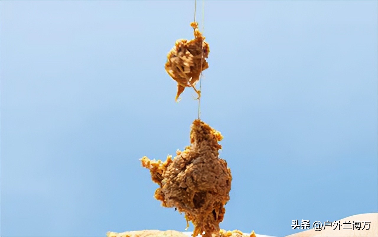 黑坑钓鲤鱼的正确调漂方法,钓黑坑鲤鱼长浮漂好还是短浮漂好