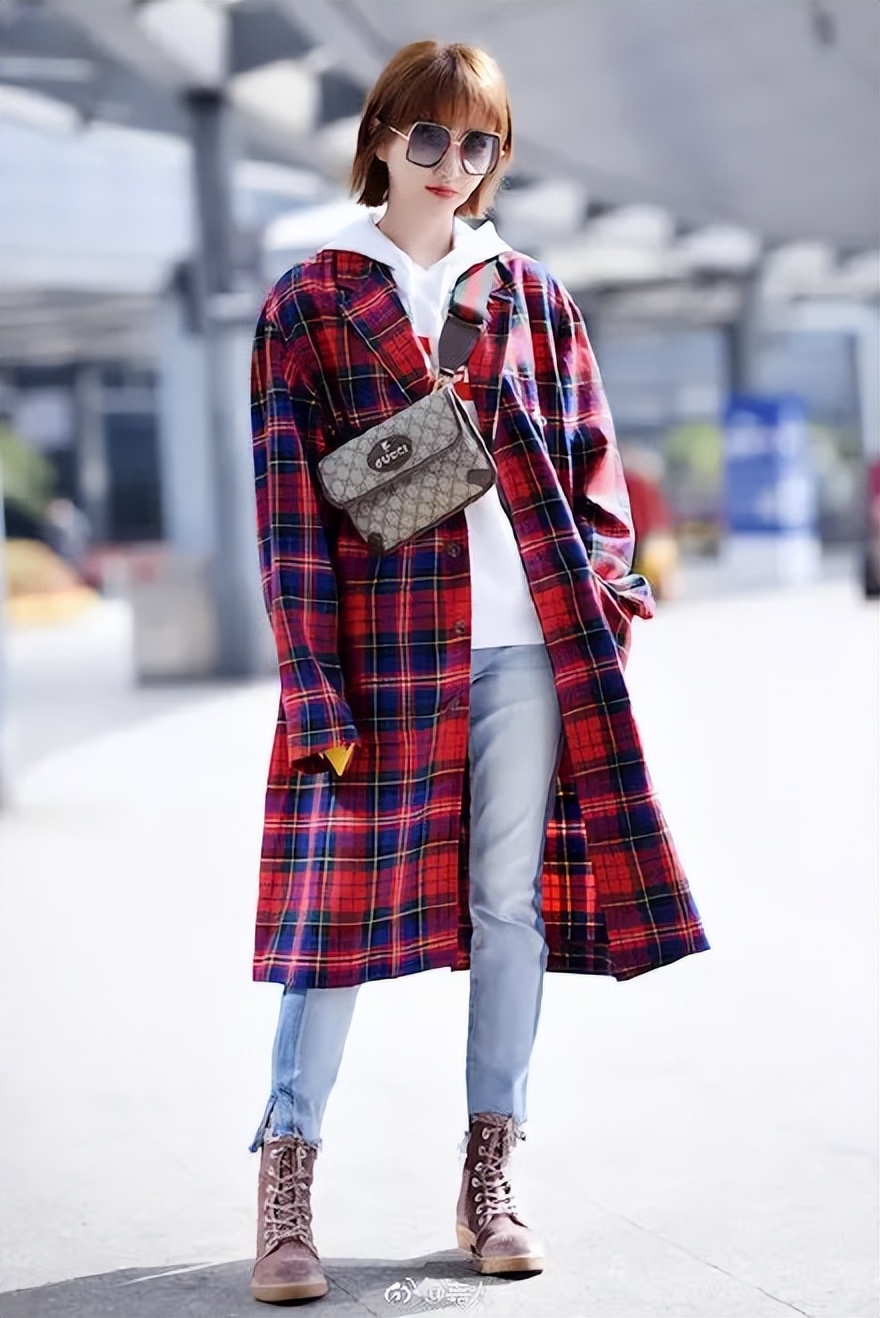 gucci是什么品牌眼镜,gucci眼镜有款红边框的眼镜