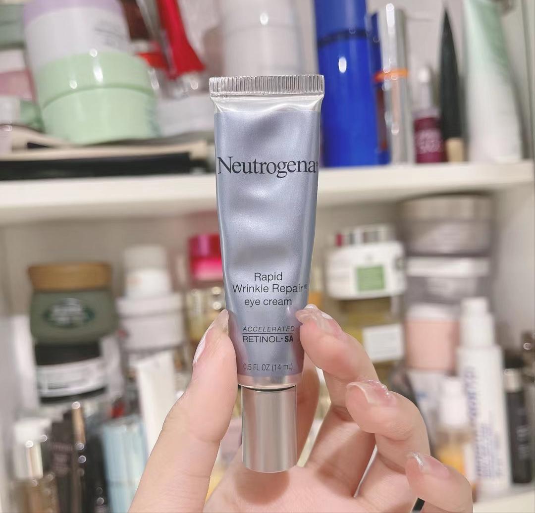 眼霜正确涂法和要避免的误区,眼霜涂不涂的区别