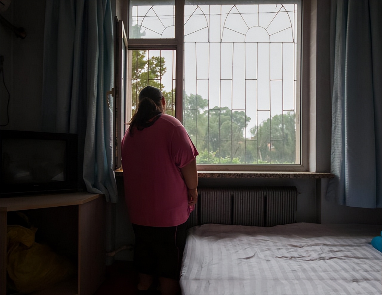 山东姑娘体重接近200斤，曾产生轻生念头，现靠身材挣钱每天3000