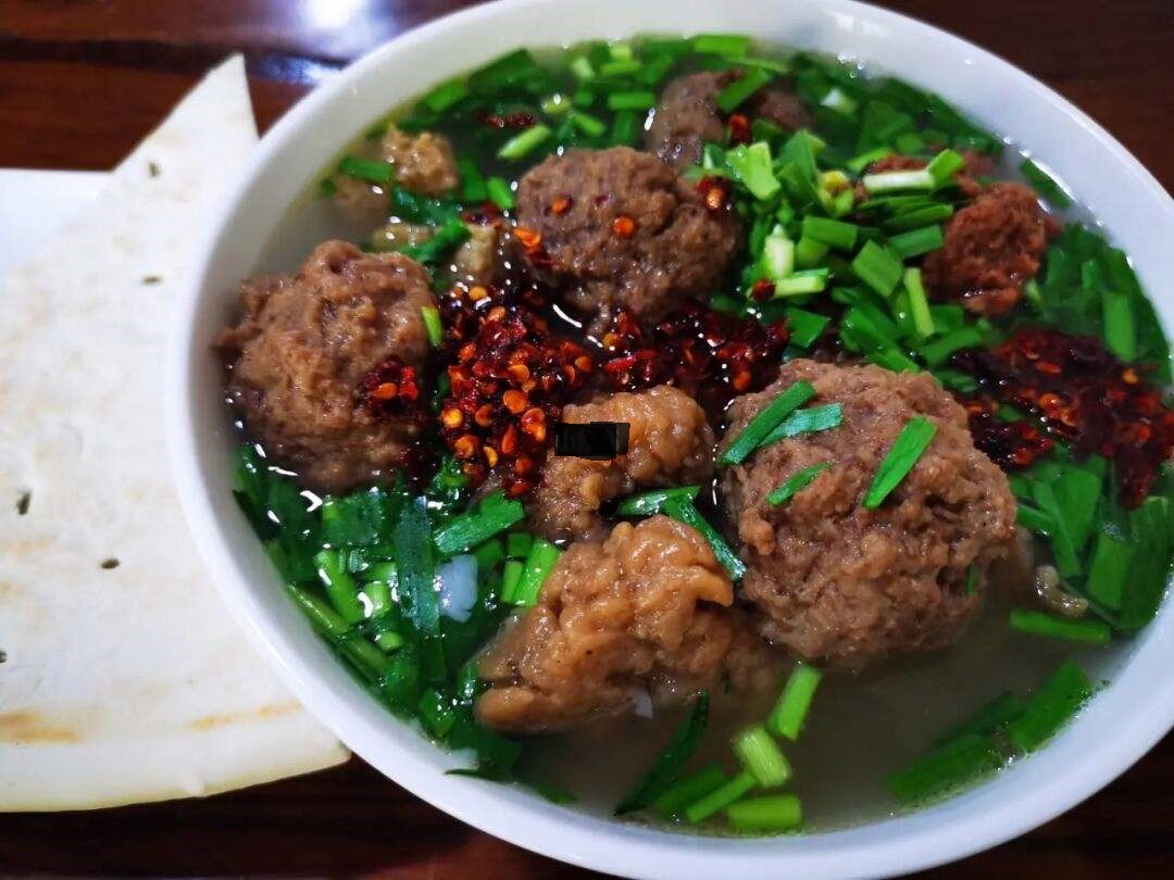 开封东大寺小吃一条街,开封美食一条街清真寺附近