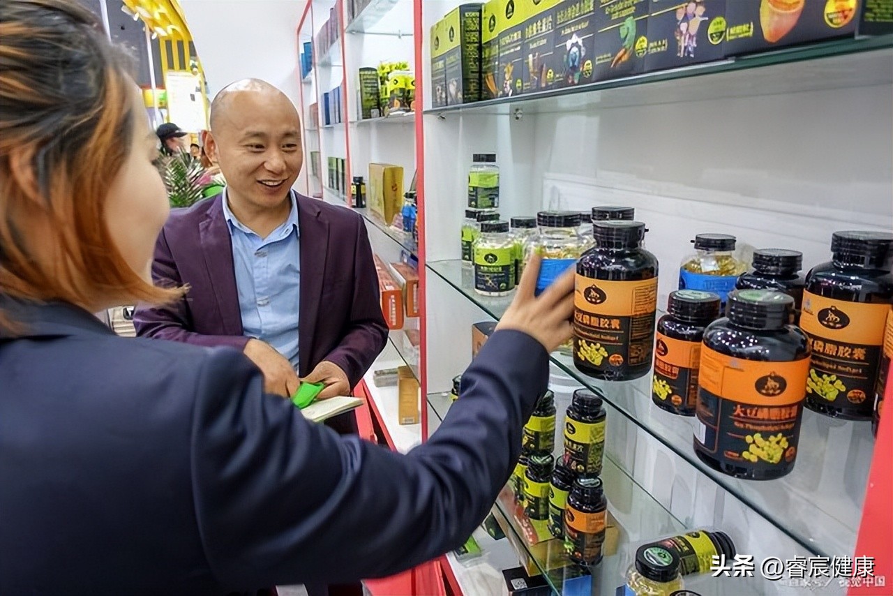 买保健品的为什么都是老人,买中老年人的保健品