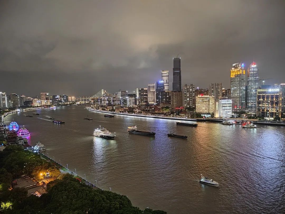 小布摄影团丨魔都夜生活的N种打开方式，快收藏起来→