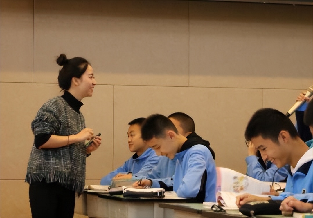 教师职称评定标准最新规定,教师职称评定条件及流程最近