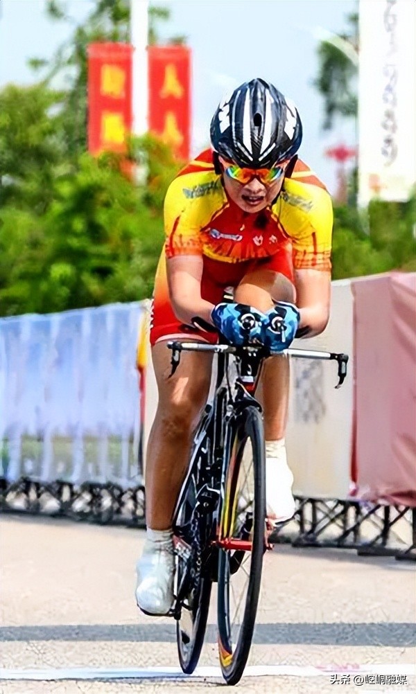 平凉泾川足球赛,甘肃泾川文汇足球赛视频