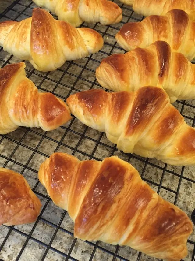 法式可颂羊角面包的做法,羊角面包和可颂区别是什么