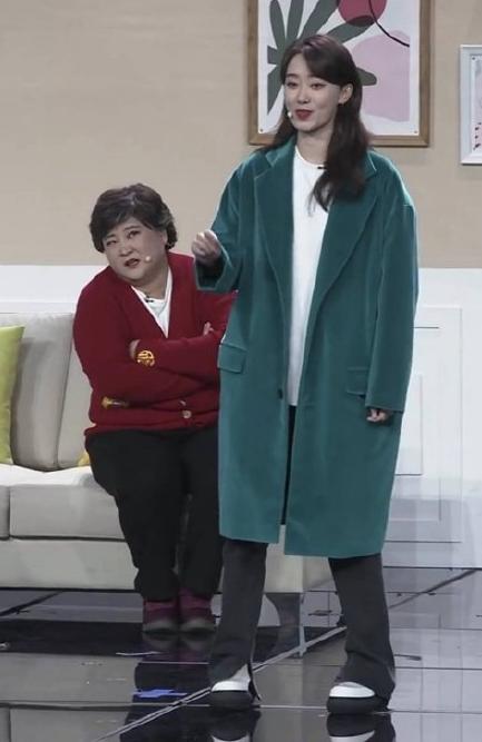 虎年春晚上的21位女星，穿着各有各的特色，有的让人倍感惊艳