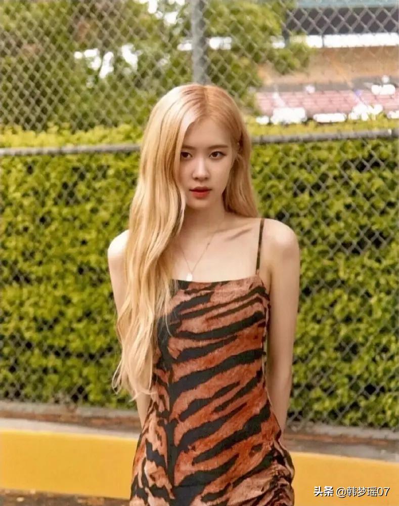 朴彩英ros出圈造型,朴彩英ros为什么这么火