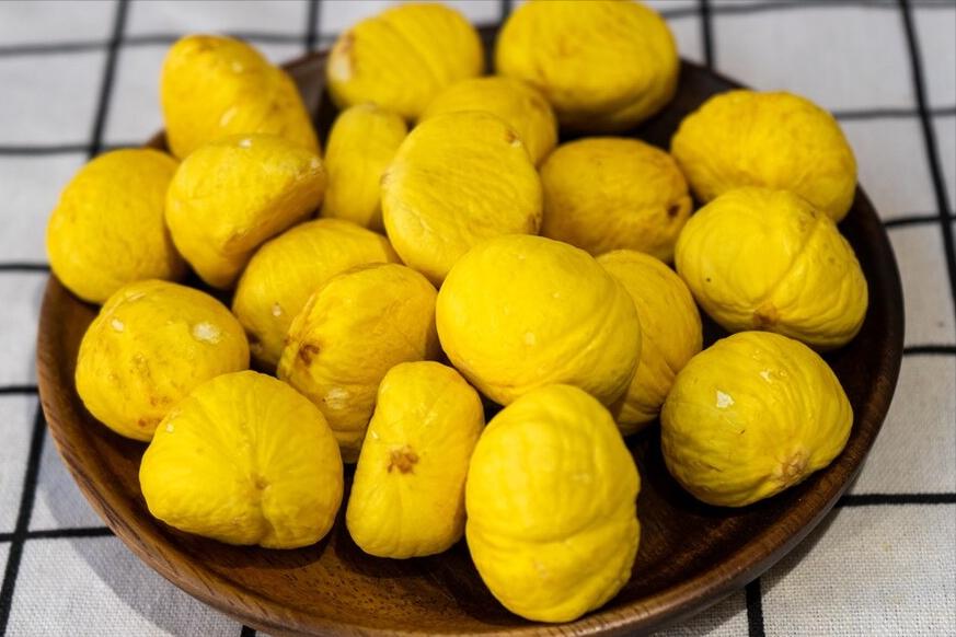 煮板栗怎么煮好剥壳,板栗煮开口容易剥开的诀窍