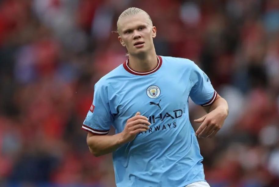 梅西和哈兰德争夺金球奖数据对比,哈兰德将冲击梅西的金球奖