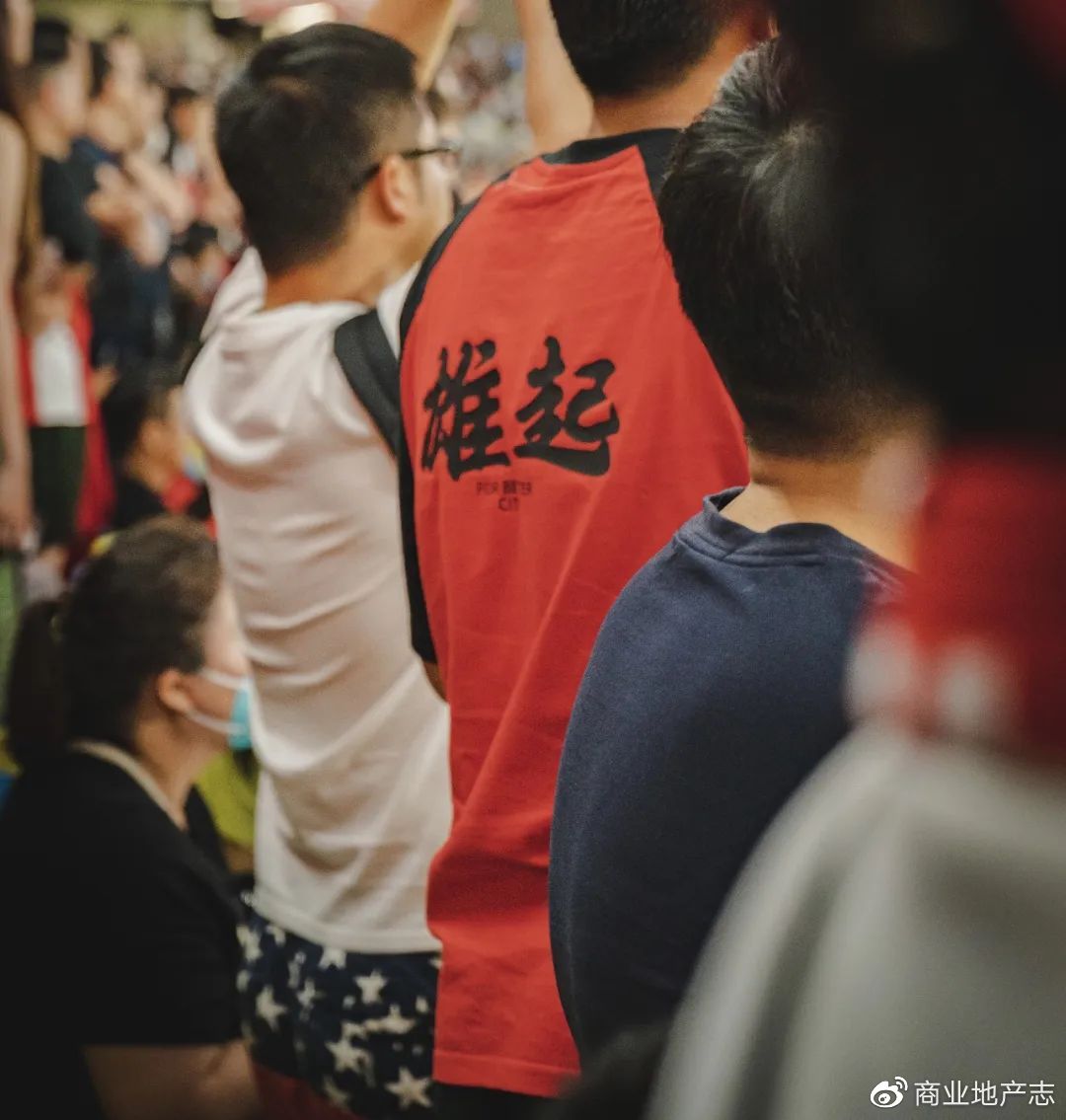 成都凤凰山体育馆v区座位图,成都凤凰山体育场怎么拿亲签