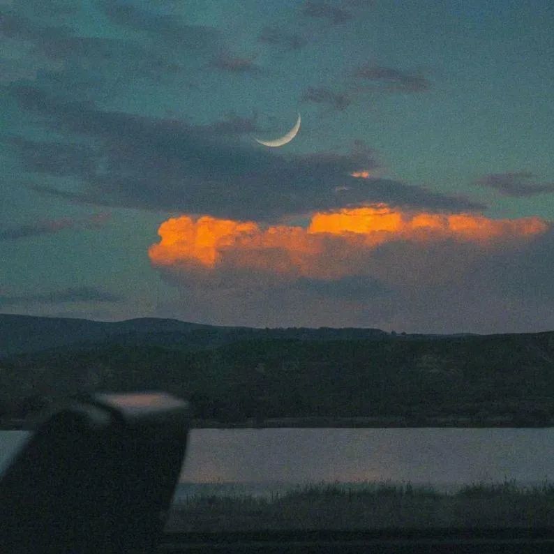 关于感情的拜佛文案,为了感情很痛苦去拜佛的文案