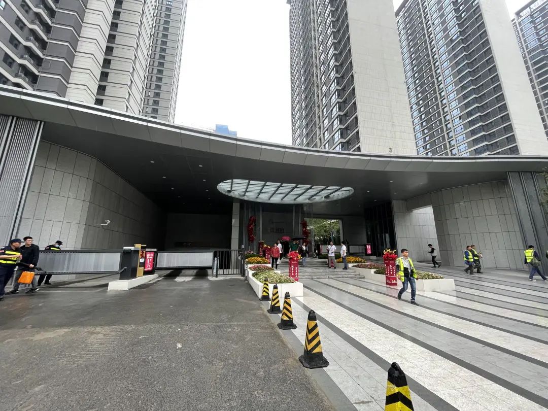 旭辉国宸府延期,房住不炒不等于房价不涨