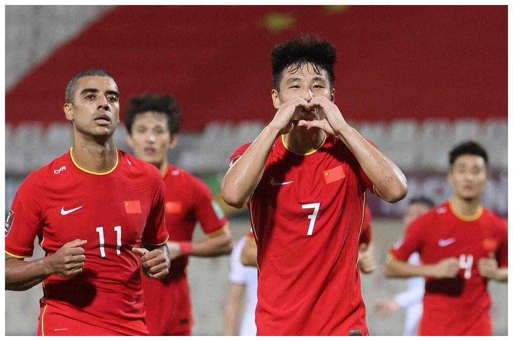 武磊靠踢球进入资产阶级,武磊回归上海海港首秀错失单刀