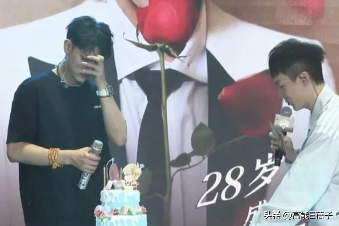 如何在周杰伦演唱会上成功点歌,周杰伦呼和浩特演唱会点歌环节