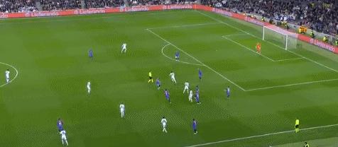 巴萨欧联杯被谁淘汰,欧联杯巴萨4强比赛次回合