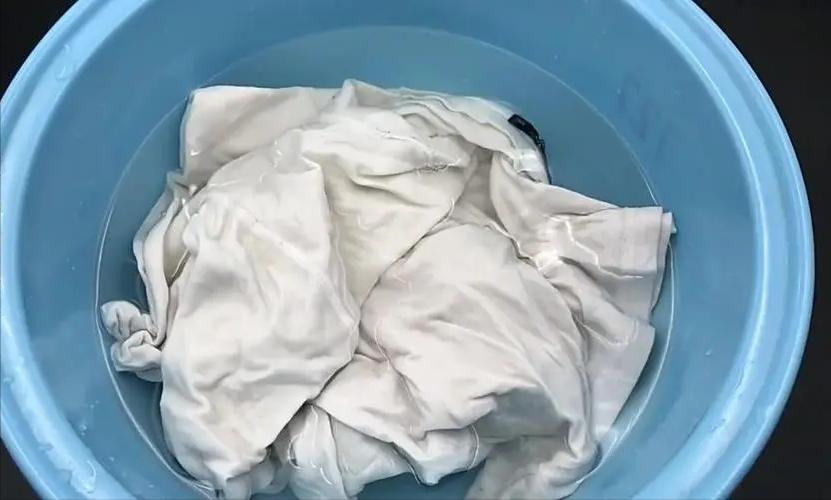 淘米水倒掉妙用,淘米水在日常生活中的几种用途