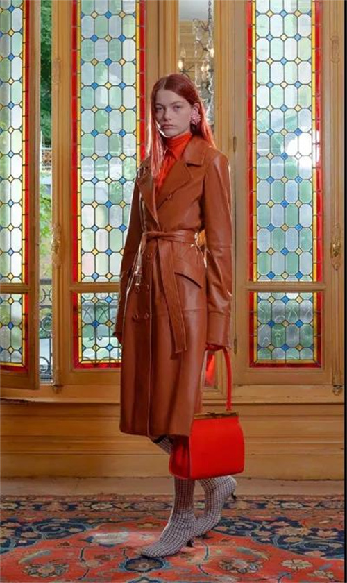 不同肤色的人怎么选择适合的颜色,不同肤色该怎么选棕色