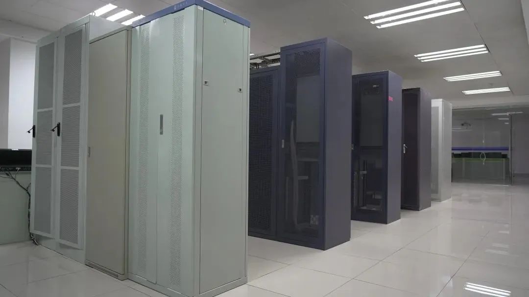 中国最大的驾校叫什么名字,中国最顶级的驾校