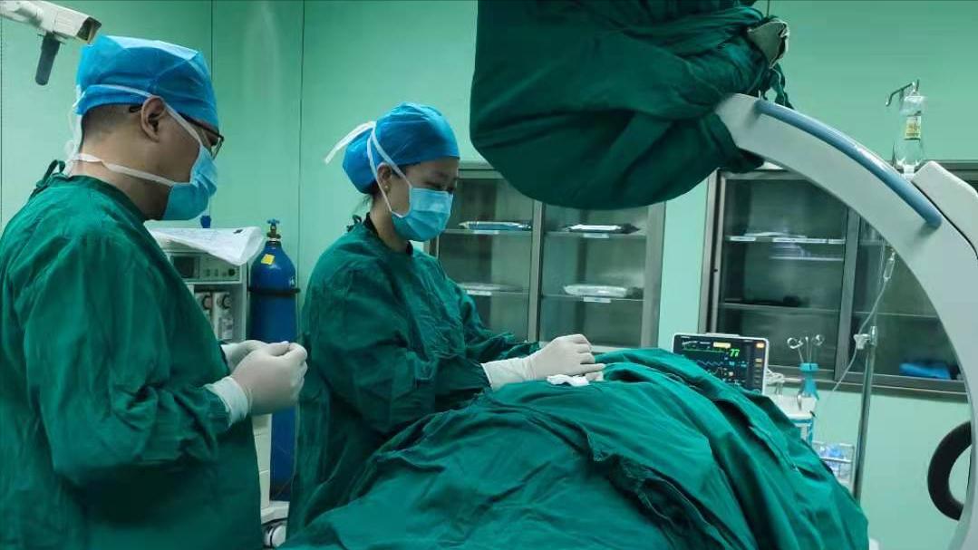 颈椎病做了手术为什么会肩膀疼,颈椎引起肩周疼痛是否用针扎