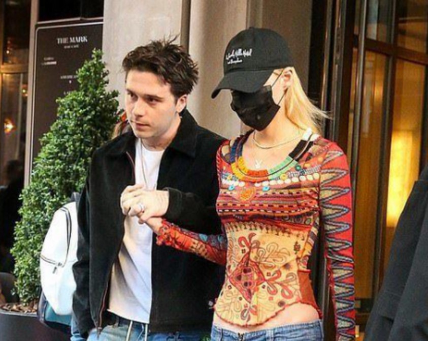 拒绝婆婆提供的婚纱,让老公布鲁克林冠妻姓,妮可拉什么来头?