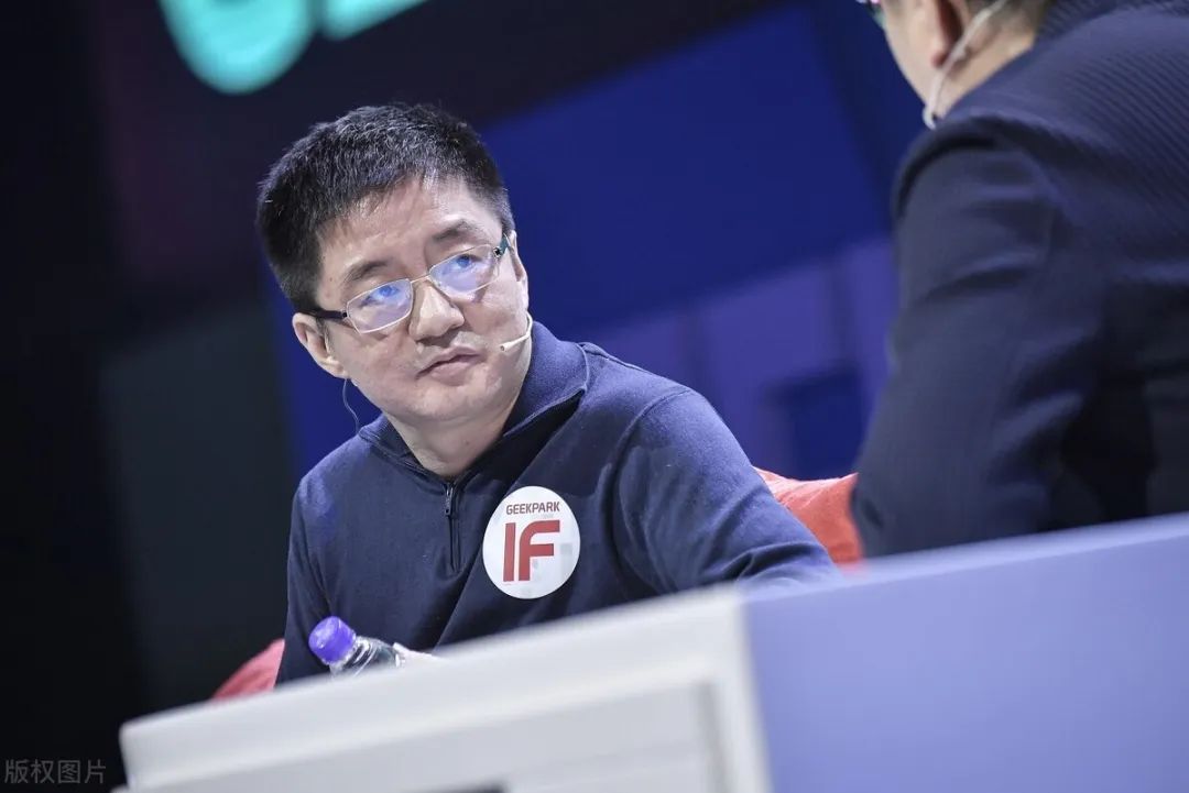 他，农村娃，中科院退学创业，年薪1.5亿，42岁退休