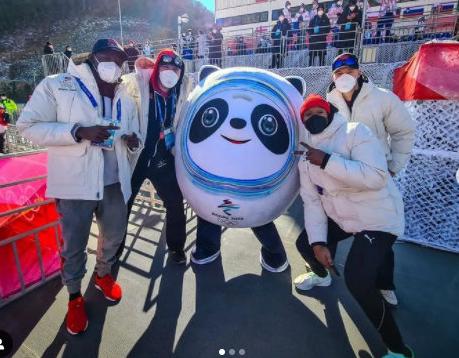 冬奥顶流冰墩墩是如何炼成的,冬奥冰墩墩有些什么