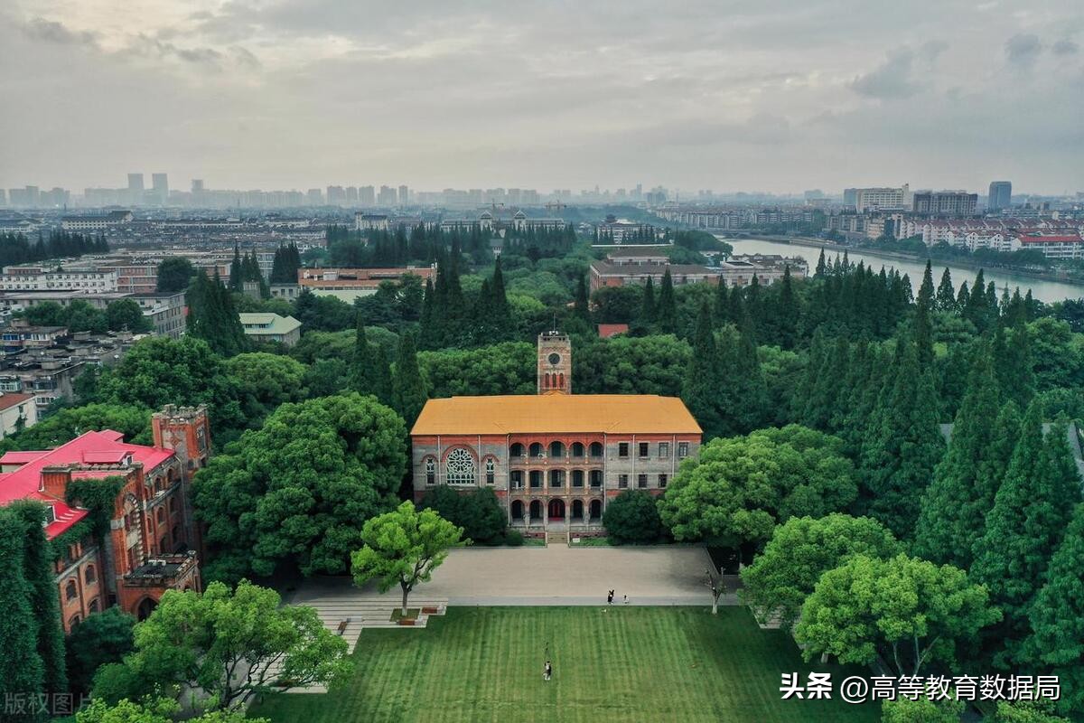 苏州大学和苏大是同一个学校吗,河海大学和苏州大学哪个更好