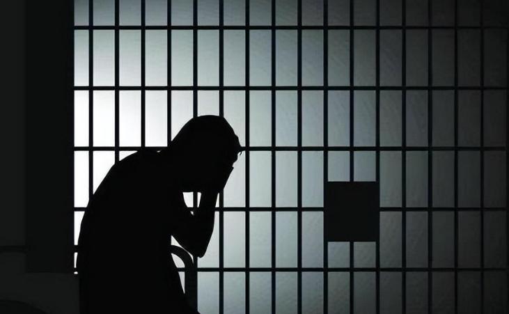 女子看男友聊天记录结果崩溃报警,女子看男友聊天记录报警