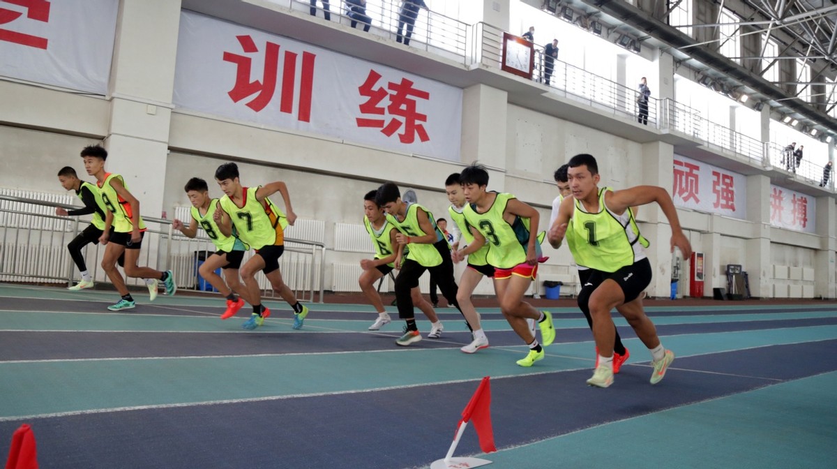 *疆新**青少年室内田径锦标赛时隔四年再次举行