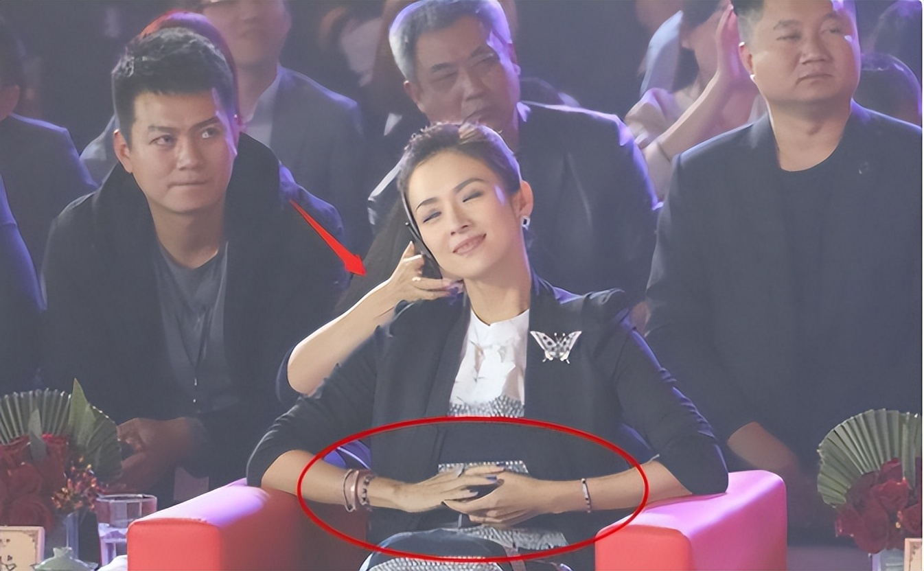 人前明星人后大爷,浴缸陪睡跪地穿鞋,这都是谁给的底气?