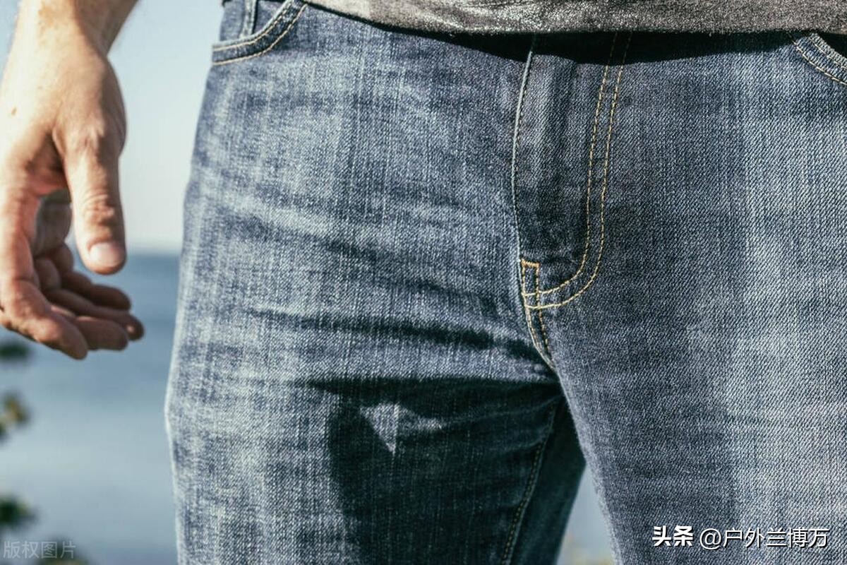 夜钓遇“怪事”，回过神来裤子湿了，从此不再独自夜钓