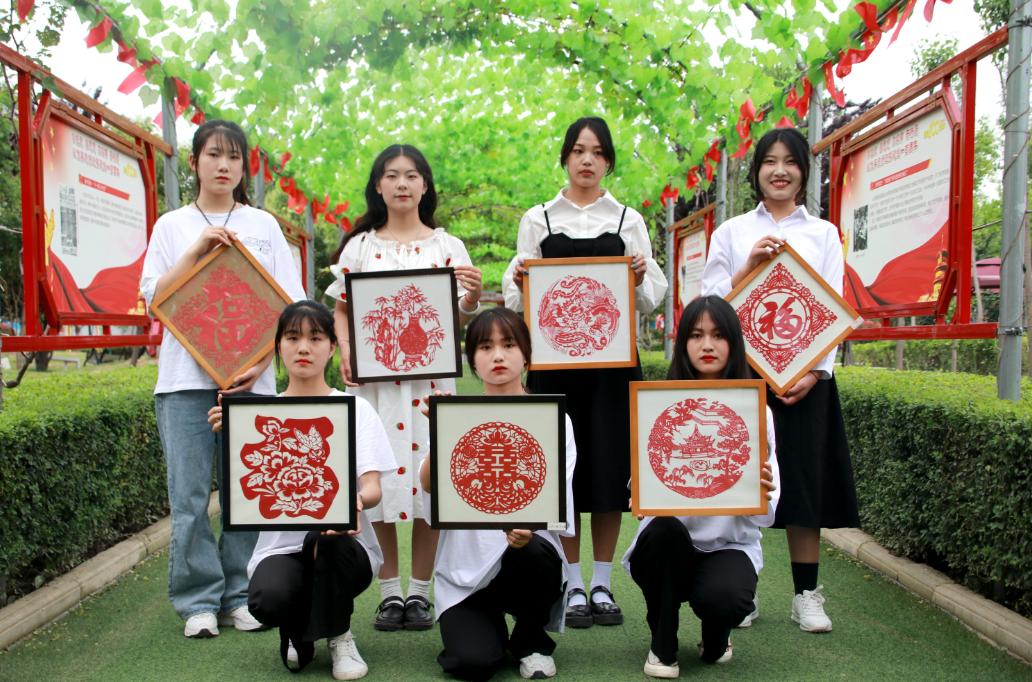 技能就业路宽广——周*交口**通技师学院毕业生就业巡礼 幼师专业