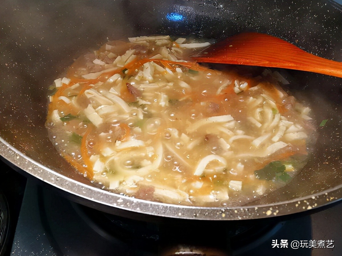 日常做饭简单又下饭的鲜虾豆腐煲,豆腐河虾煲